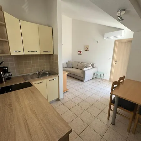 Apartament Pirun