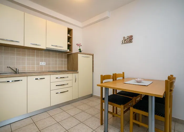 Apartament Pirun